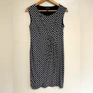 En Focus Studio‎ Faux Wrap Dress Sleeveless Scoop Neck Patterned Navy Size 6
